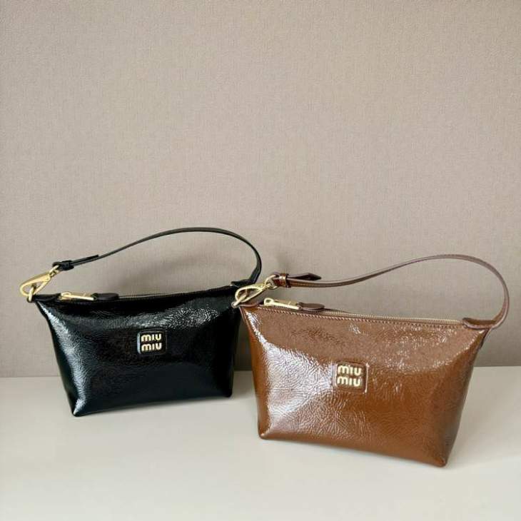 Picture of Miu Miu Handbags _SKUfw229393577fw
